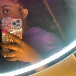 Meet your Posher, Yila
